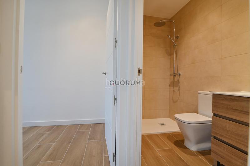 Foto 229bcc74-212d-48a6-ad94-d10e8a93d476. Alquiler piso vivienda, a estrenar y con inmejorables vistas, en el muelle tomás olabarri en Getxo