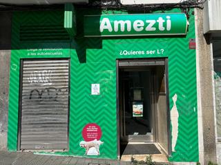 Lloguer Local Comercial a Centro-Puerto Viejo. Amplio local comercial en pleno centro de algorta