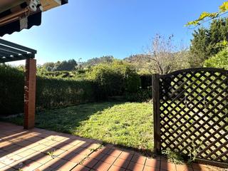 Maison jumele en Urduliz. Chalet adosado en urduliz con jardn y garaje