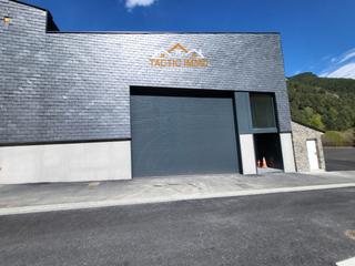 Lloguer Nau industrial a La Massana. Nave industrial en alquiler en erts.