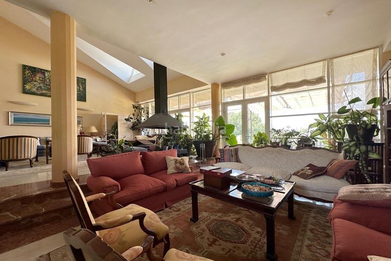 Foto 1ce0b76d-cd2e-4557-a075-15a8151a699a. Chalet alegre y bellísima casa alta calidad de construcción con estética única en una parcela de casi 5000 metros cuadrad en Ciudalcampo