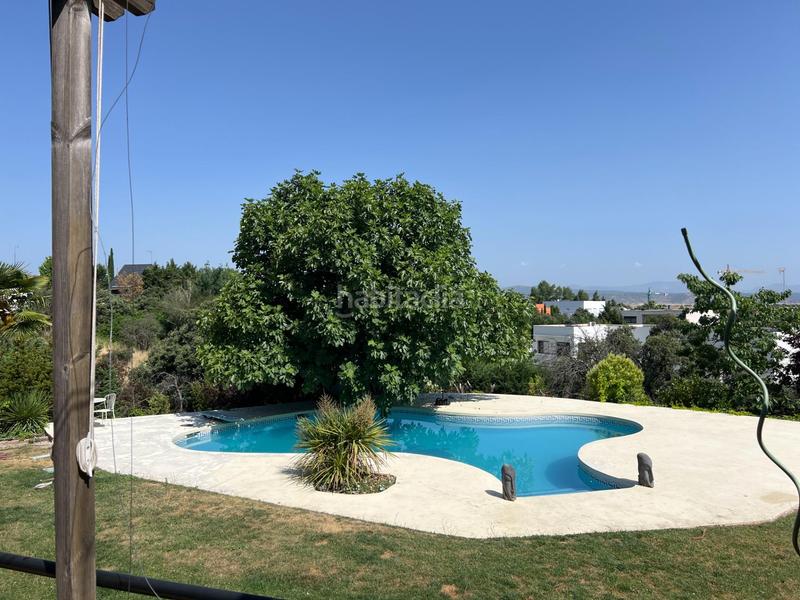 Foto 3fff98bd-2120-44d2-b7bc-0a49911bd298. Chalet alegre y bellísima casa alta calidad de construcción con estética única en una parcela de casi 5000 metros cuadrad en Ciudalcampo