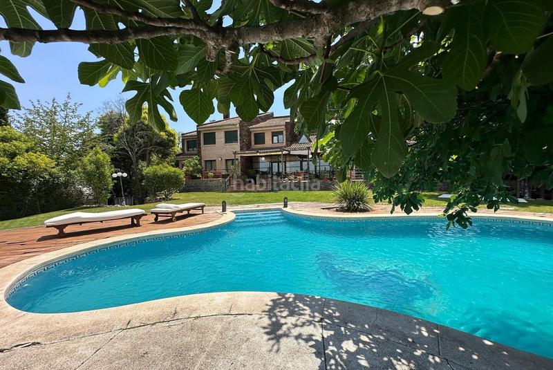 Foto a6ee7821-ddbb-4143-8b21-b3d35756b72a. Chalet alegre y bellísima casa alta calidad de construcción con estética única en una parcela de casi 5000 metros cuadrad en Ciudalcampo