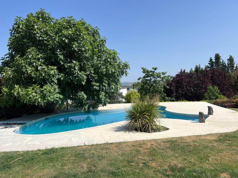 Foto bd4d236b-f24c-4562-bb8b-a58b1461fbe7. Chalet alegre y bellísima casa alta calidad de construcción con estética única en una parcela de casi 5000 metros cuadrad en Ciudalcampo