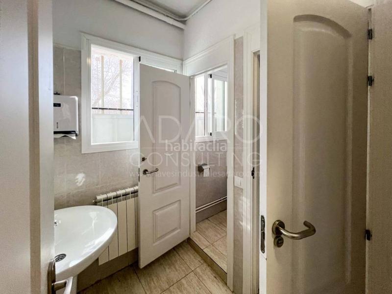 Foto c074fa67-9dcc-412a-9d5c-3acdd5ee75fd. Fabrikhalle in El Barral Ferial Coslada