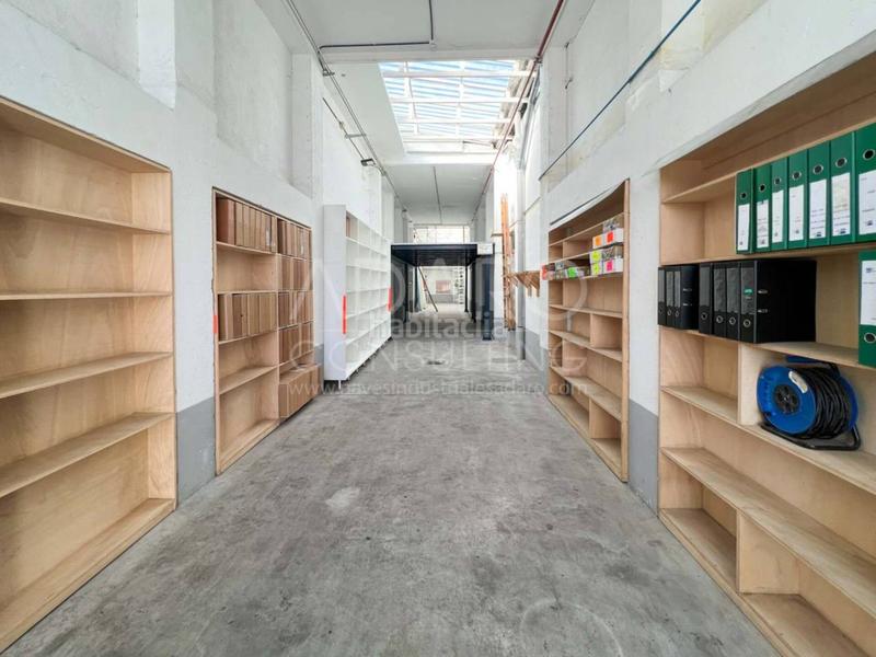 Foto cb4ec9a1-e3cd-46e6-bb22-40defb09cf68. Fabrikhalle in El Barral Ferial Coslada