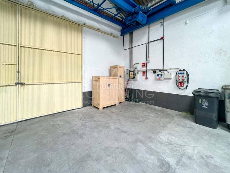 Foto eb8aca79-daba-4f82-b832-1240bf6cbbf0. Fabrikhalle in El Barral Ferial Coslada