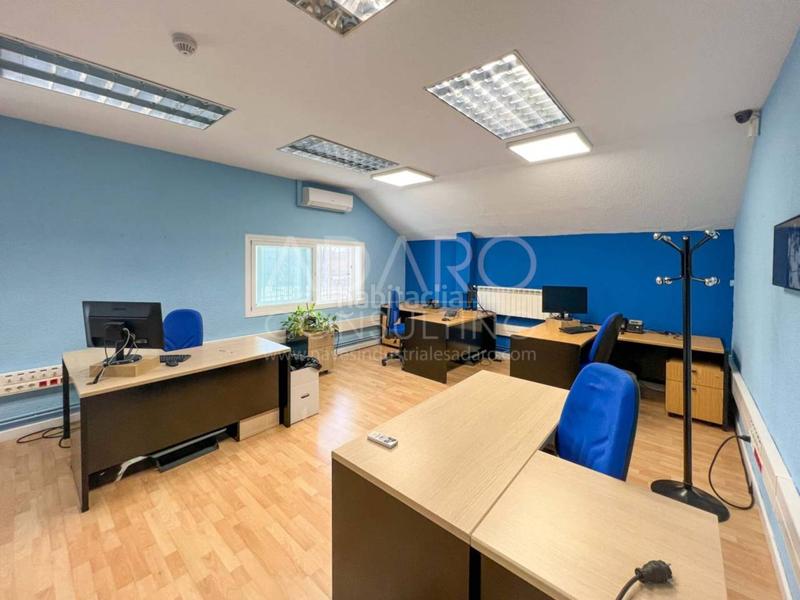 Foto fa0e57bc-f079-4a5e-8102-a1fa02f72668. Fabrikhalle in El Barral Ferial Coslada