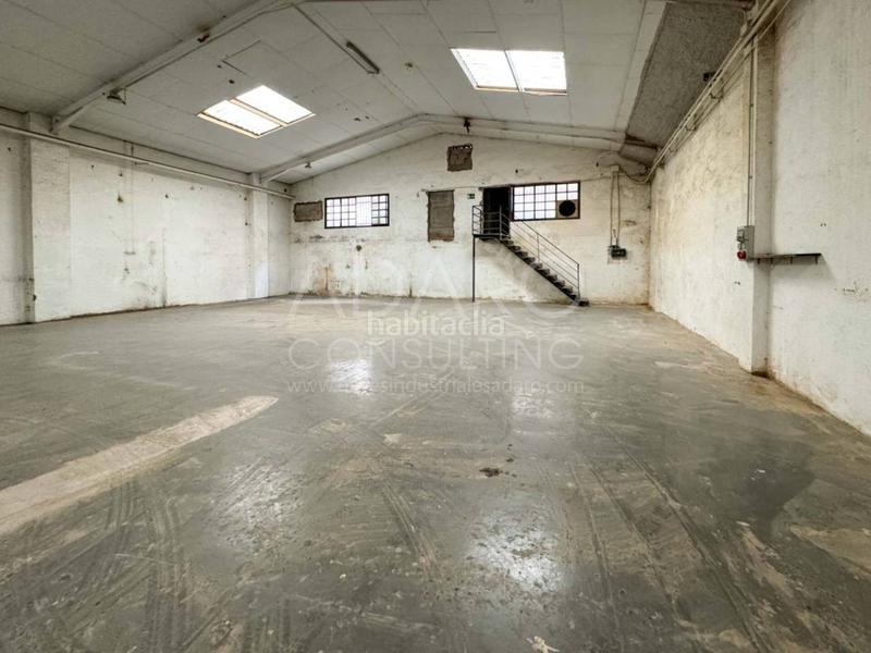 Foto 4f311762-72da-4e6b-9300-aea227fd5cbc. Nau industrial a Zona Industrial Pinto