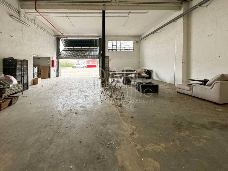 Foto d555d432-53c1-47b2-97bc-98d0892be2b5. Nau industrial a Zona Industrial Pinto