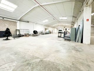 Nau industrial  Calle río. Nave industrial en venta en pinto de 898 m