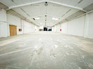 Nau industrial  Calle río. Nave industrial en venta en pinto de 916 m