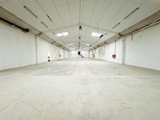 Fabrikhalle  Calle río. Nave industrial en venta en pinto de 916 m
