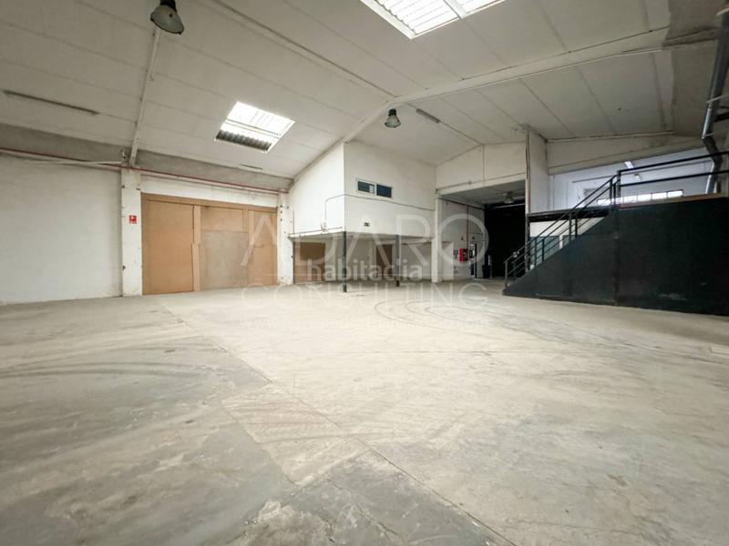 Foto ecbfdf5d-0ead-4510-af85-3871189588a7. Nau industrial a Zona Industrial Pinto