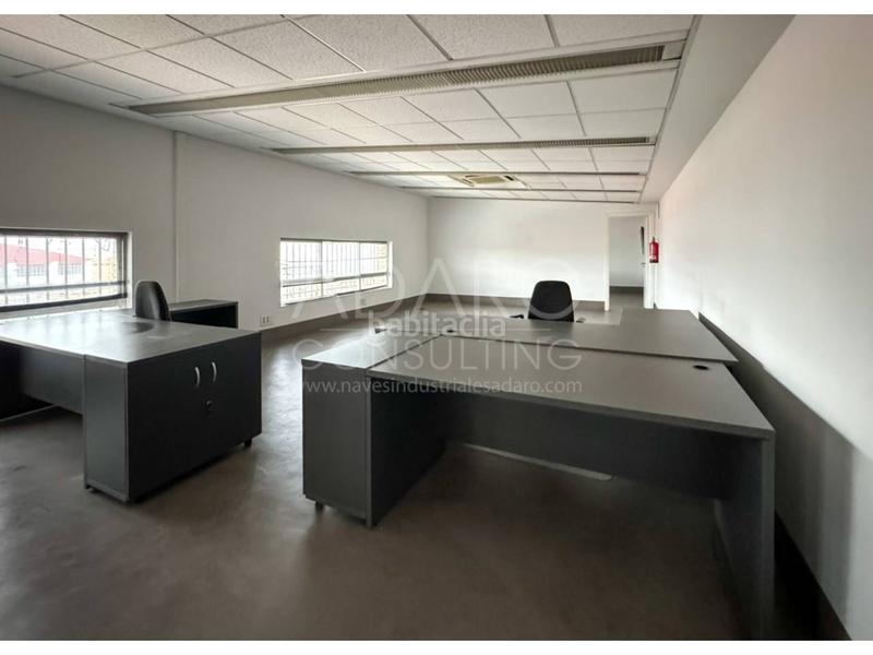 Foto 961854b9-5bef-4825-8dc4-050ecc5f4429. Nau industrial a Zona Industrial Pinto