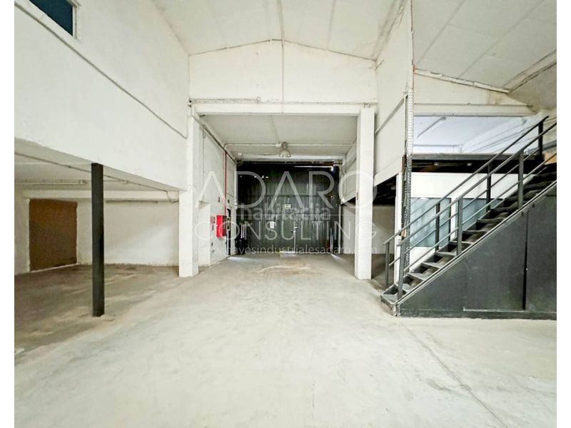 Foto dfb2fdb0-b7dc-45c5-972b-0c724f95f82a. Nau industrial a Zona Industrial Pinto
