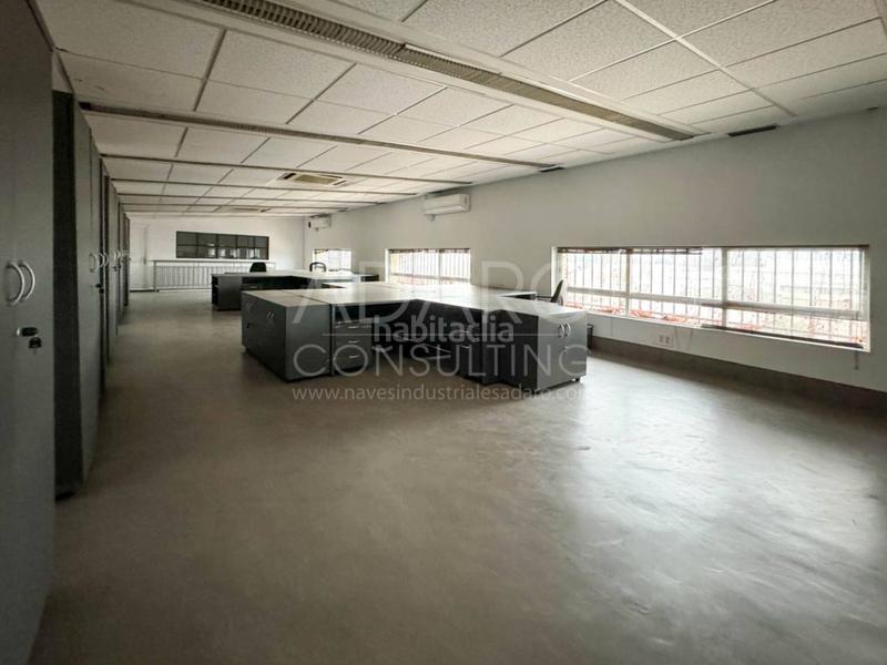 Foto e54986f4-cdff-43bb-ade4-51b4b38075cb. Nau industrial a Zona Industrial Pinto