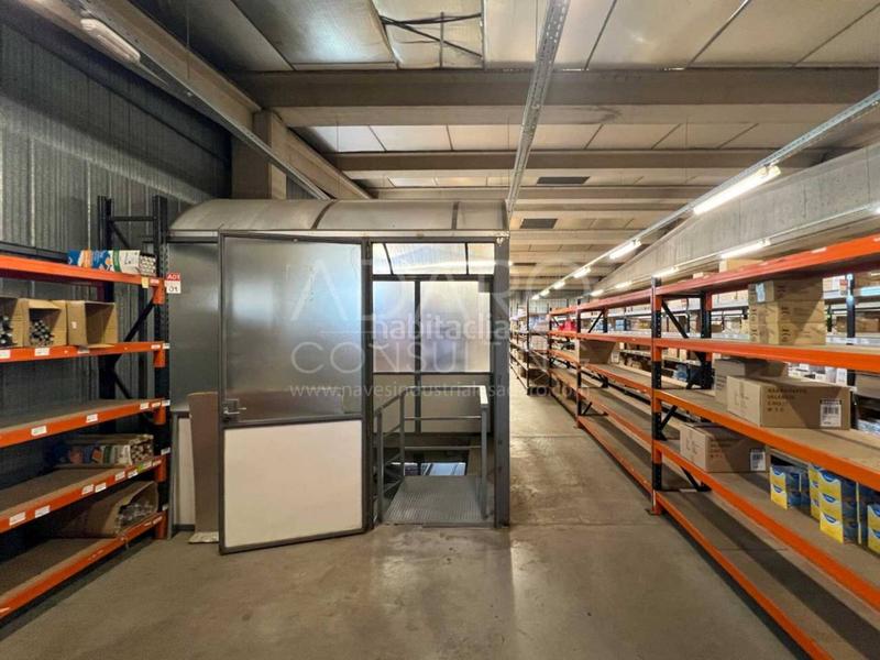 Foto 87a86fb7-ebde-4dea-a31a-bf7e506c259b. Alquiler nave industrial  en alquiler de 2.973 m en Leganés