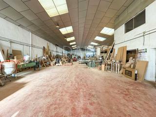 Industrial building  Timanfaya. Nave industrial en venta en humanes de madrid de 686 m
