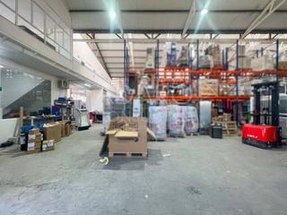 Industrial building  Fuentelencina. Nave industrial en venta en madrid de 1.936 m