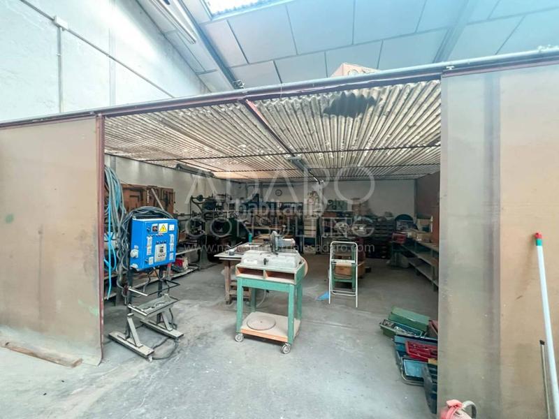 Foto 310f2100-726e-457d-a16a-8dd3b622028e. Industrial building in Montserrat-Parque Empresarial San Fernando de Henares