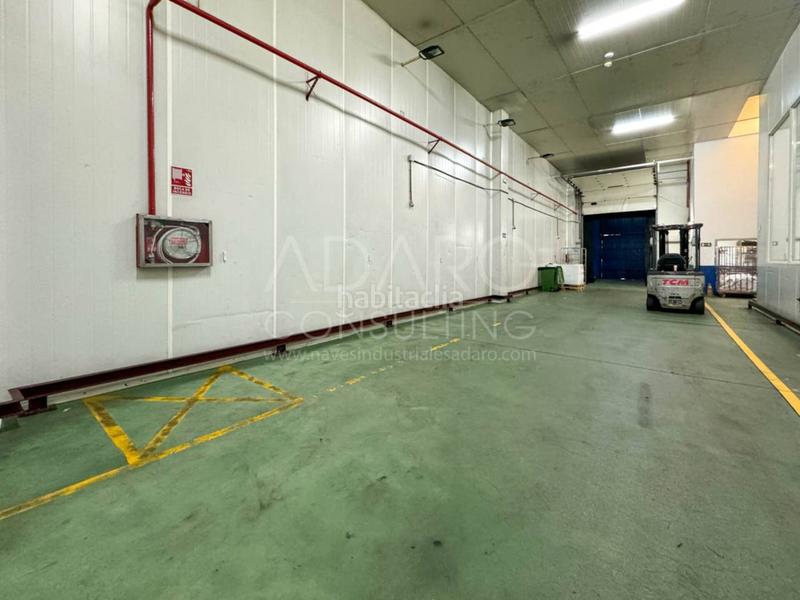 Foto 183aff21-d2ec-4c99-ae5c-ba7ae14254f5. Nau industrial a Valdepelayo-Montepinos-Arroyo Culebro Leganés