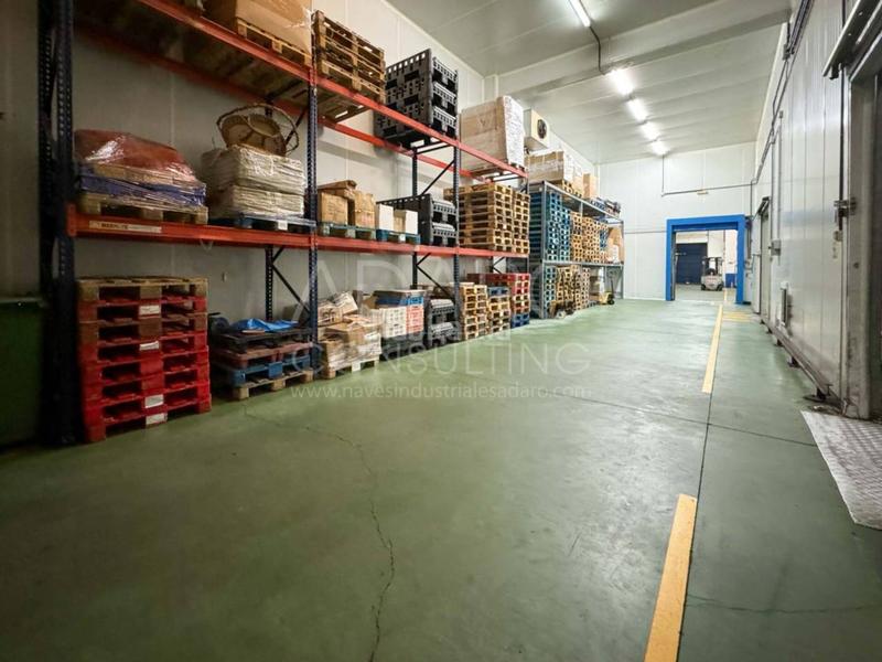 Foto 489f65a6-15ea-4082-ad0f-46730ba4d17f. Nau industrial a Valdepelayo-Montepinos-Arroyo Culebro Leganés