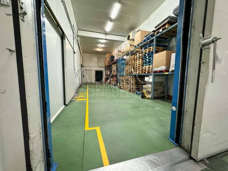 Foto 8003f36a-a88d-42b8-a9dd-3ac0be689ff0. Nau industrial a Valdepelayo-Montepinos-Arroyo Culebro Leganés