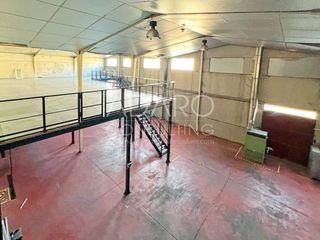 Fabrikhalle  Calle verano. Venta de nave industrial en torrejón de ardoz 767 m