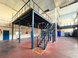 Fabrikhalle  Calle verano. Venta de nave industrial en torrejón de ardoz 767 m