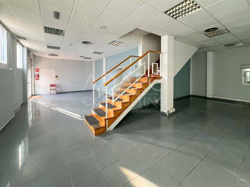 Foto cac5290b-aa0f-49ec-8bf0-f5d8f3df3c5e. Bâtiment à usage industriel avec chauffage dans Polígono de las Monjas Torrejón de Ardoz