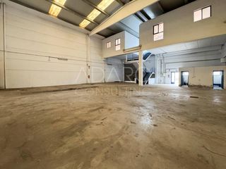 Fabrikhalle  Calle tormes. Venta  nave industrial en mejorada del campo 474 m