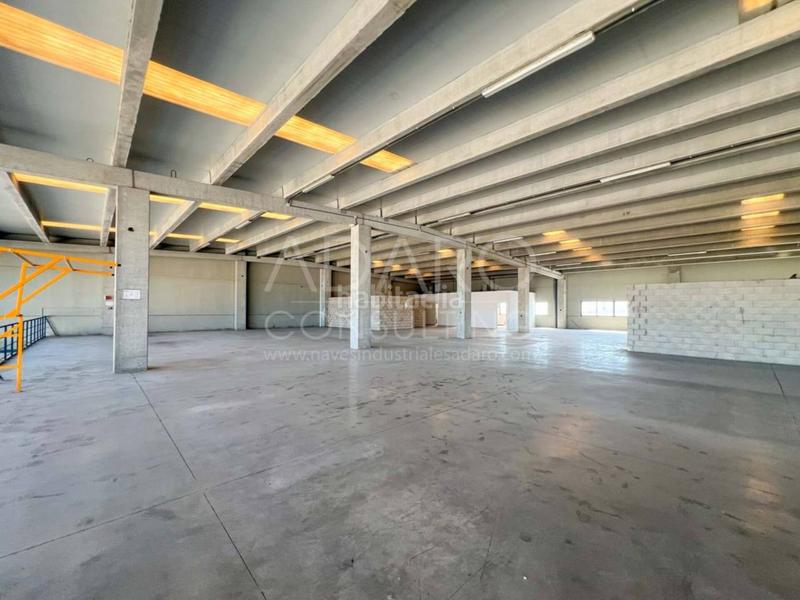 Foto 1dc46569-f3c2-4ce0-af85-20d0e44c297e. Rent industrial building in La Garena Alcalá de Henares