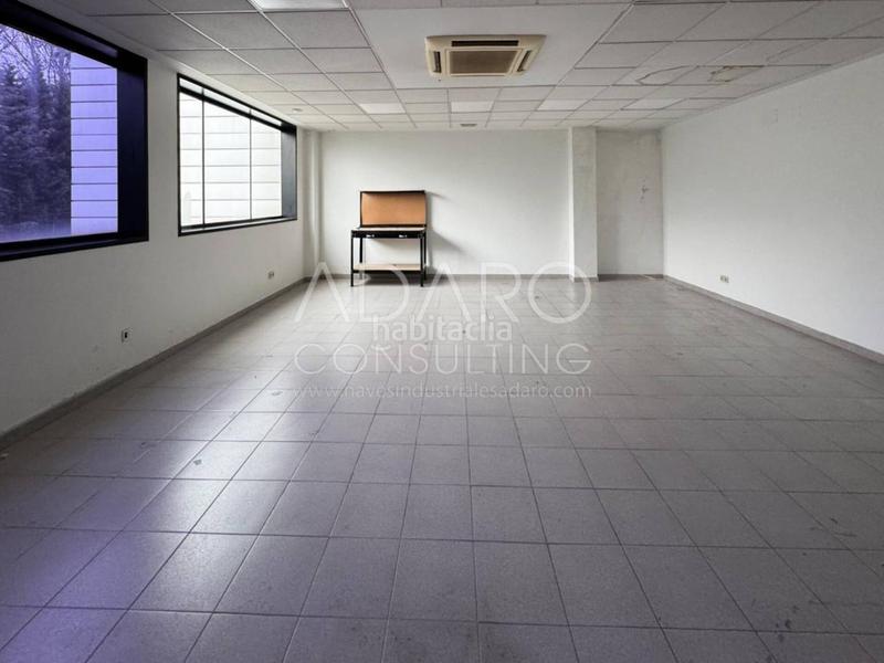 Foto d33d8a12-b718-48c1-a2bb-90af97613882. Industrial building in Montserrat-Parque Empresarial San Fernando de Henares