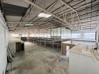 Bâtiment à usage industriel  Calle estaño. Venta de nave industrial en arganda del rey