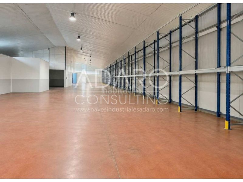 Foto 3eac56c7-6c4c-49c5-a3f5-06fdcf82c92f. Nave industrial  en venta en Yepes