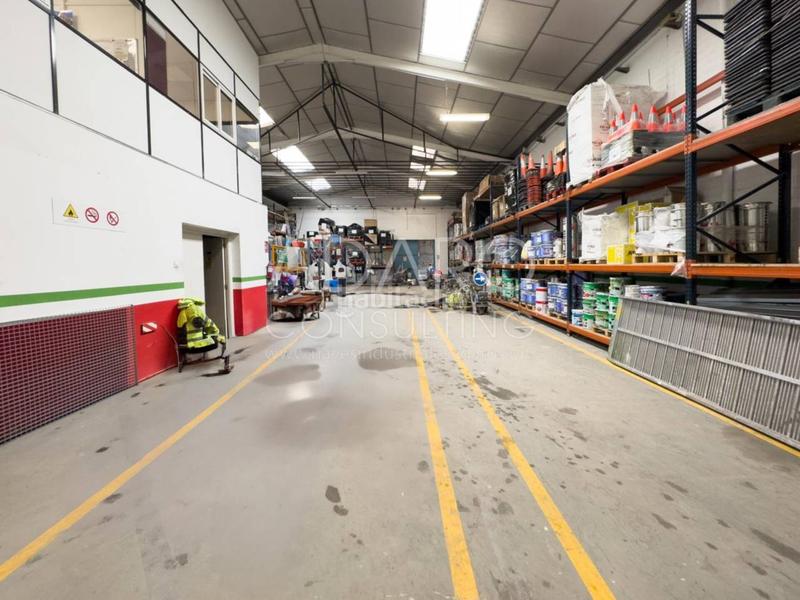 Foto 27e5cb60-2224-479a-b704-00279c8d04a8. Industrial building in Montserrat-Parque Empresarial San Fernando de Henares