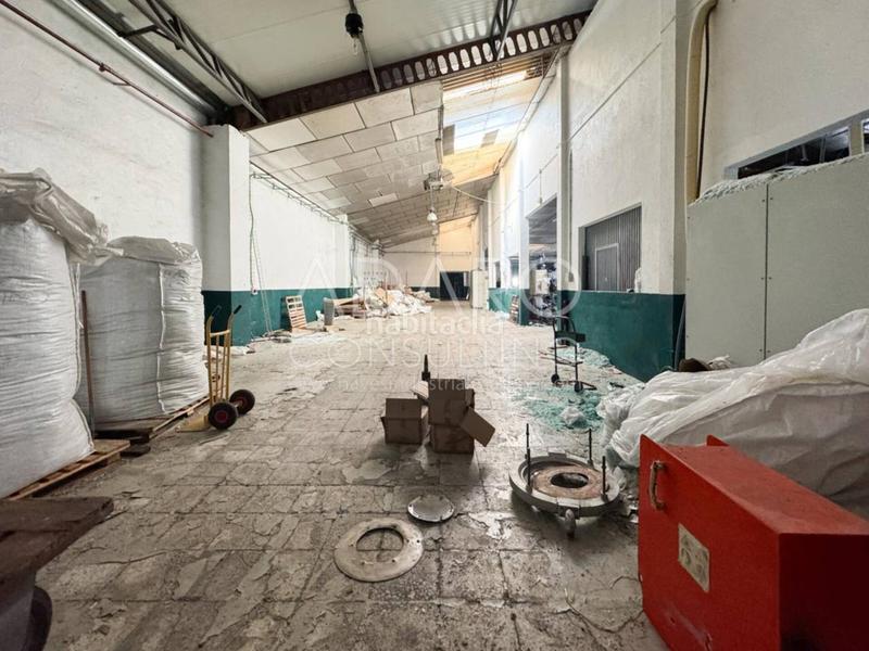 Foto eb262a9a-0ebe-483c-928c-ae129bfd54e1. Rent industrial building in Virgen del Rosario Torrejón de Ardoz