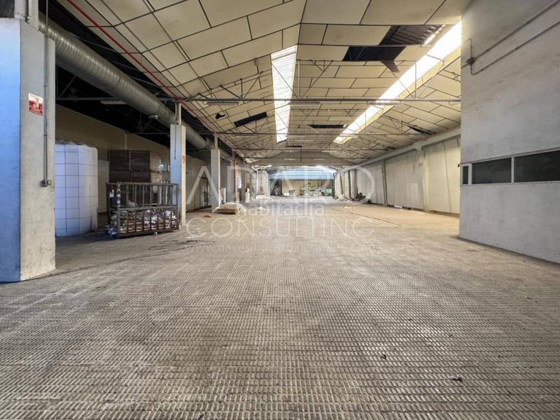 Foto 330685c3-8c4e-4a14-b63c-e5cdf1b5e16b. Affitto capannone industriale in Virgen del Rosario Torrejón de Ardoz