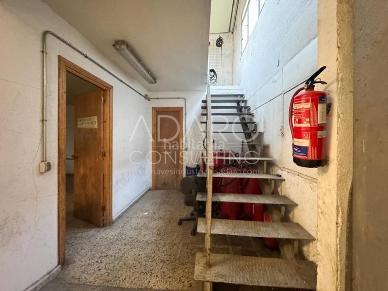 Foto e8c075dc-f1b7-4e18-8b10-9c7c42e788ed. Affitto capannone industriale in Virgen del Rosario Torrejón de Ardoz