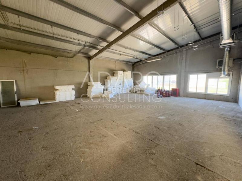 Foto 2ac01346-2376-4770-9382-1cce193c1b45. Rent industrial building in Torres de la Alameda