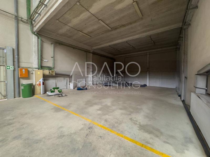 Foto a6047dbb-0597-4711-9be2-29c4d653f263. Rent industrial building in Torres de la Alameda