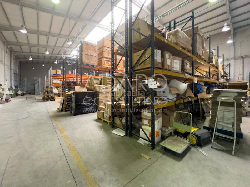 Foto fc2994c9-9dd5-4bb4-b4d3-d4c8a8bf7b1f. Rent industrial building in Torres de la Alameda