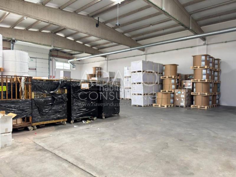 Foto a415c32a-9d18-4d77-928c-59ff8f32f13c. Lloguer nau industrial amb calefacció a La Garena Alcalá de Henares