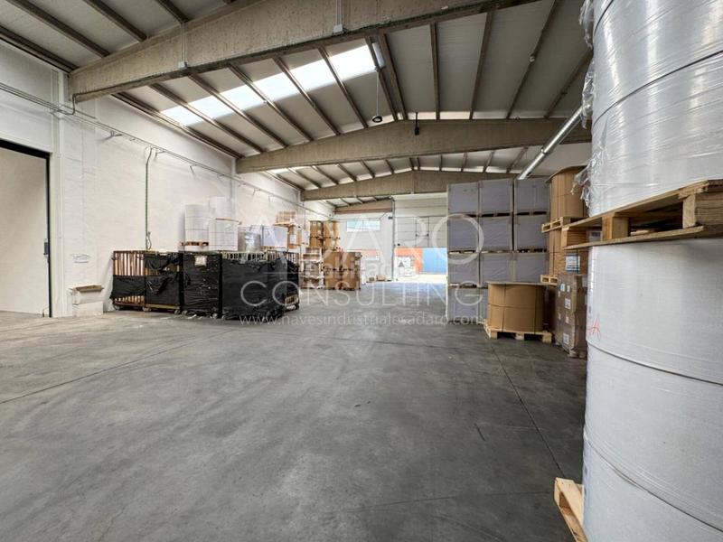 Foto f6826a73-430d-4bc4-a1bf-eef31314583b. Lloguer nau industrial amb calefacció a La Garena Alcalá de Henares