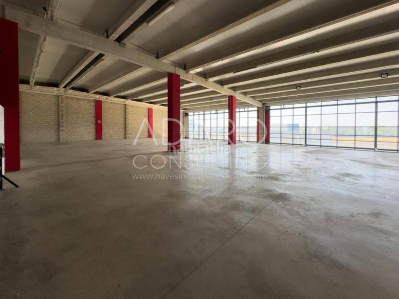 Foto 3497dbbc-1b15-4b63-a7a0-f9ad570b48f8. Rent industrial building in La Garena Alcalá de Henares