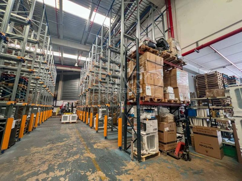 Foto f00a657a-773e-4745-b1c1-954bc7df0e19. Nau industrial a Alovera