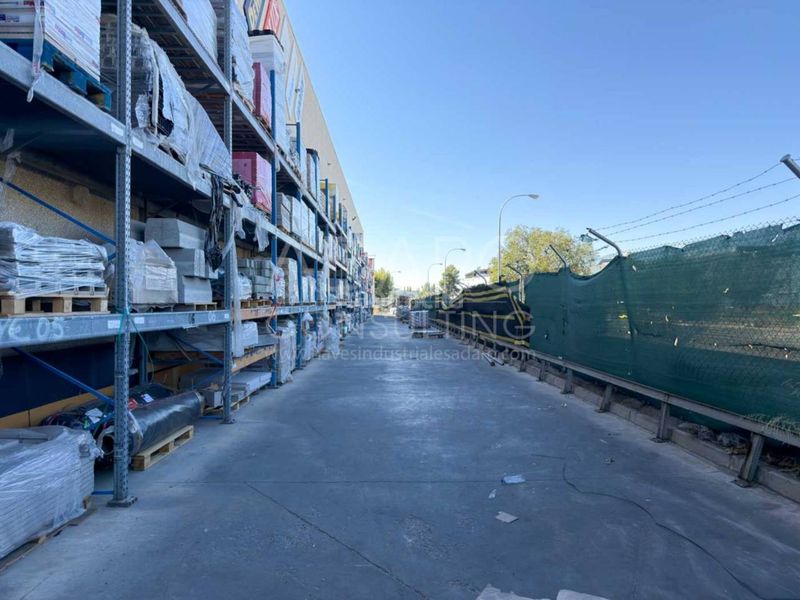 Foto 3cba6b1b-2e68-4308-a365-237a12b7f092. Rent industrial building in Los Olivos-Los Ángeles Getafe
