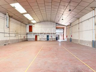 Location Bâtiment à usage industriel  Calle ingeniero fernandez casado. Nave industrial en alquiler en coslada de 730 m