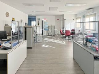 Nave industrial  Calle otoño. Venta de nave industrial en torrejón de ardoz 1.290 m